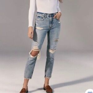 Abercrombie & Fitch Mom Jeans